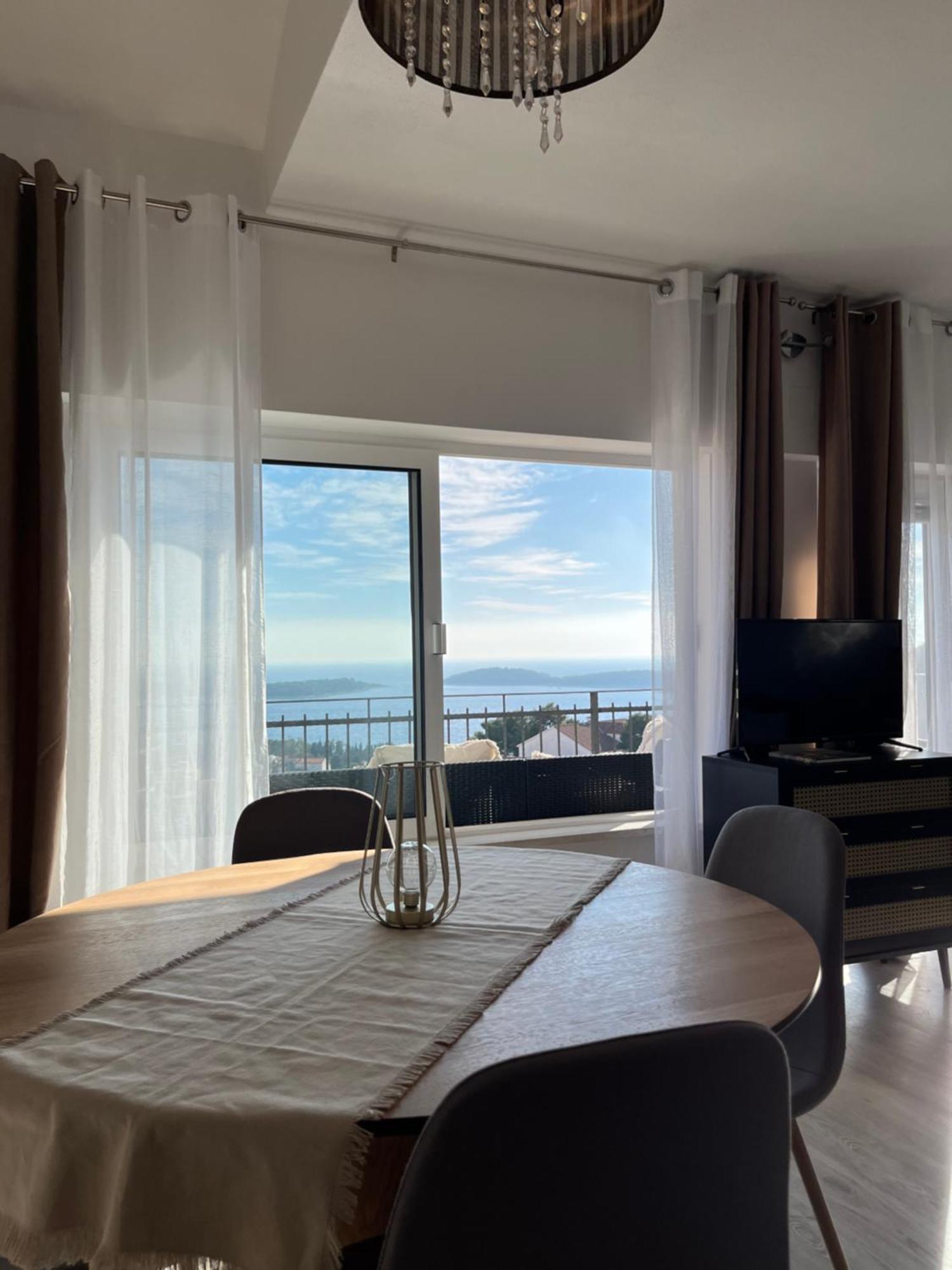 Apartments Tino Đảo Hvar Ngoại thất bức ảnh