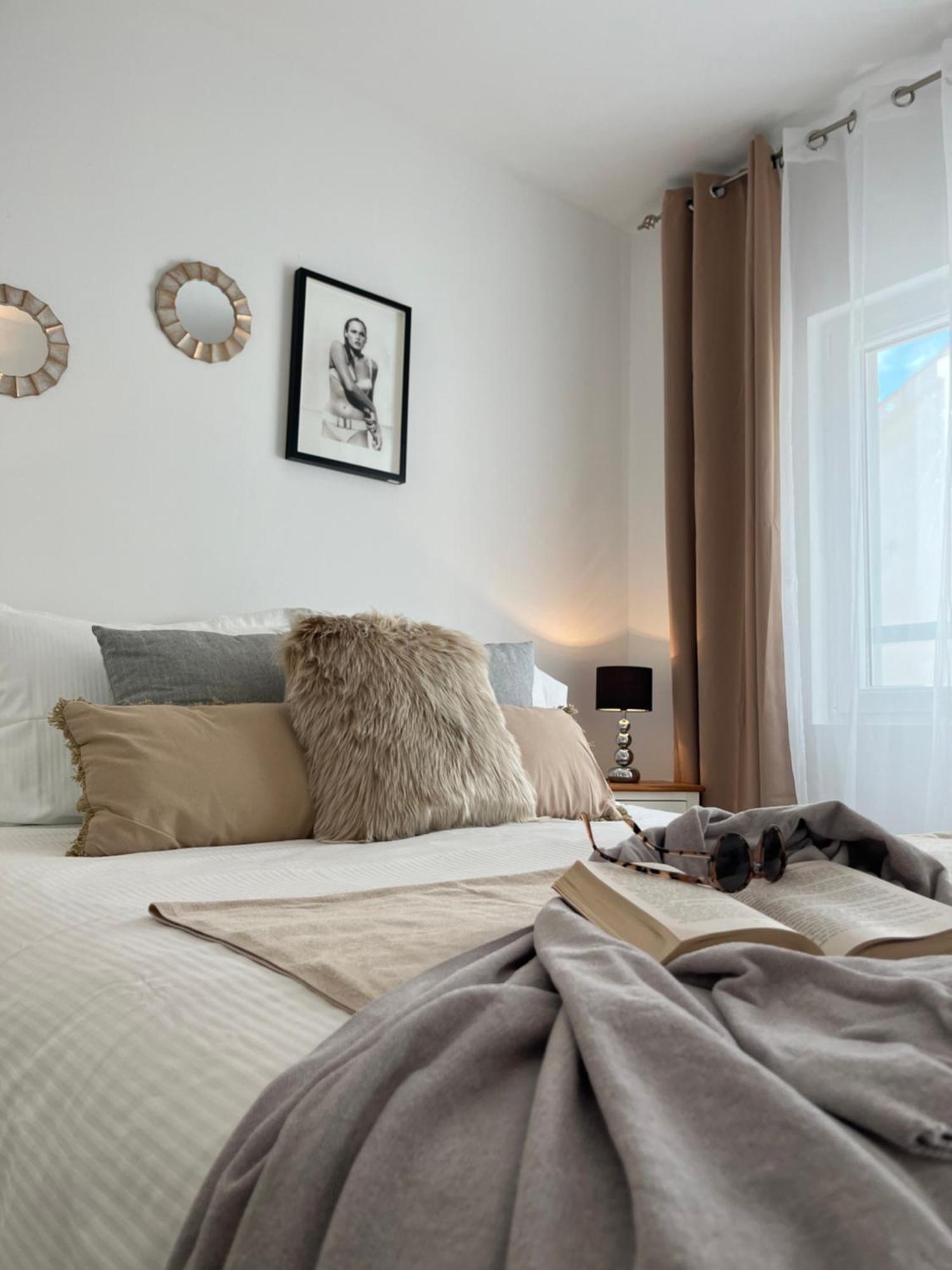 Apartments Tino Đảo Hvar Ngoại thất bức ảnh