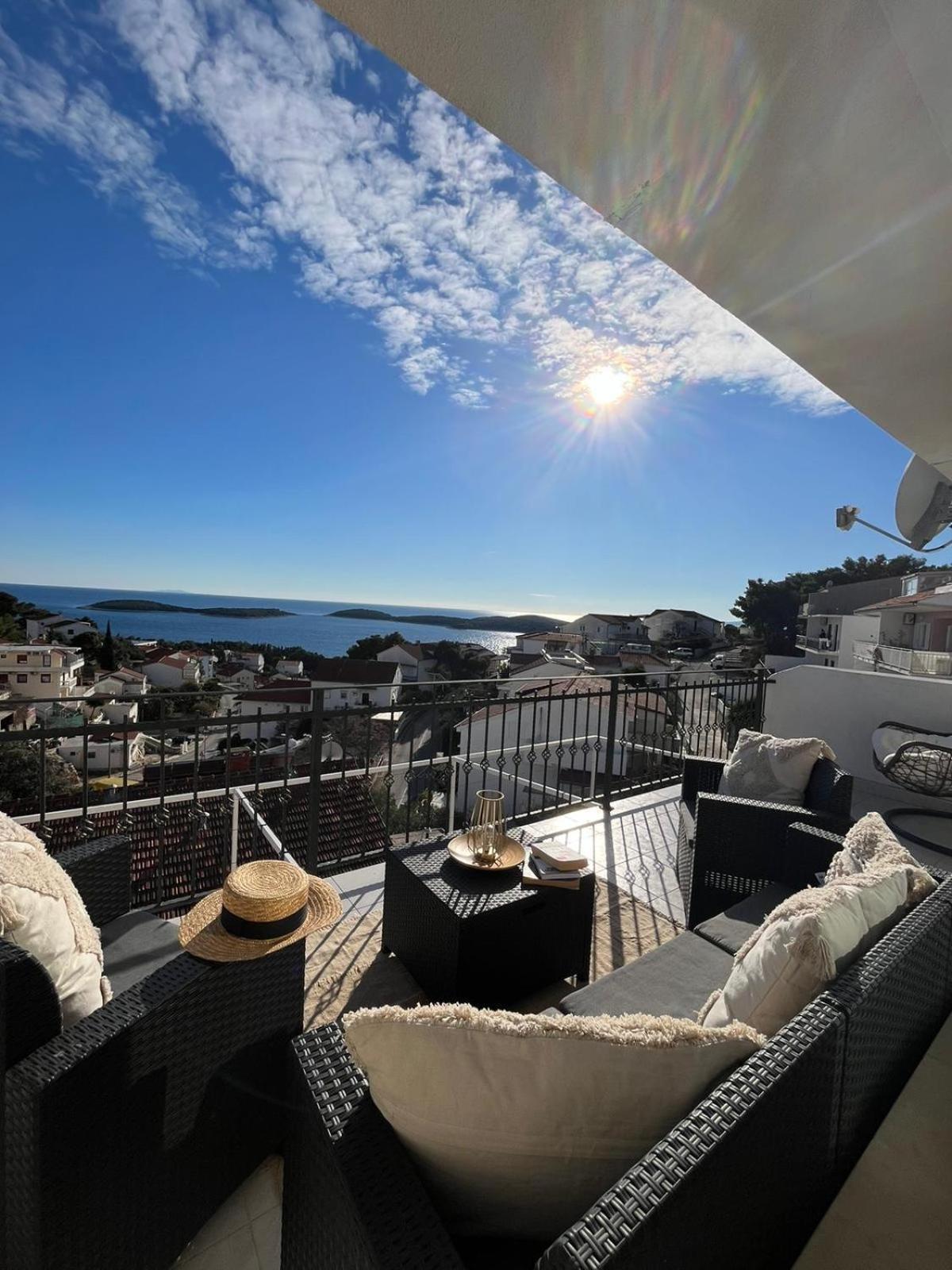 Apartments Tino Đảo Hvar Ngoại thất bức ảnh
